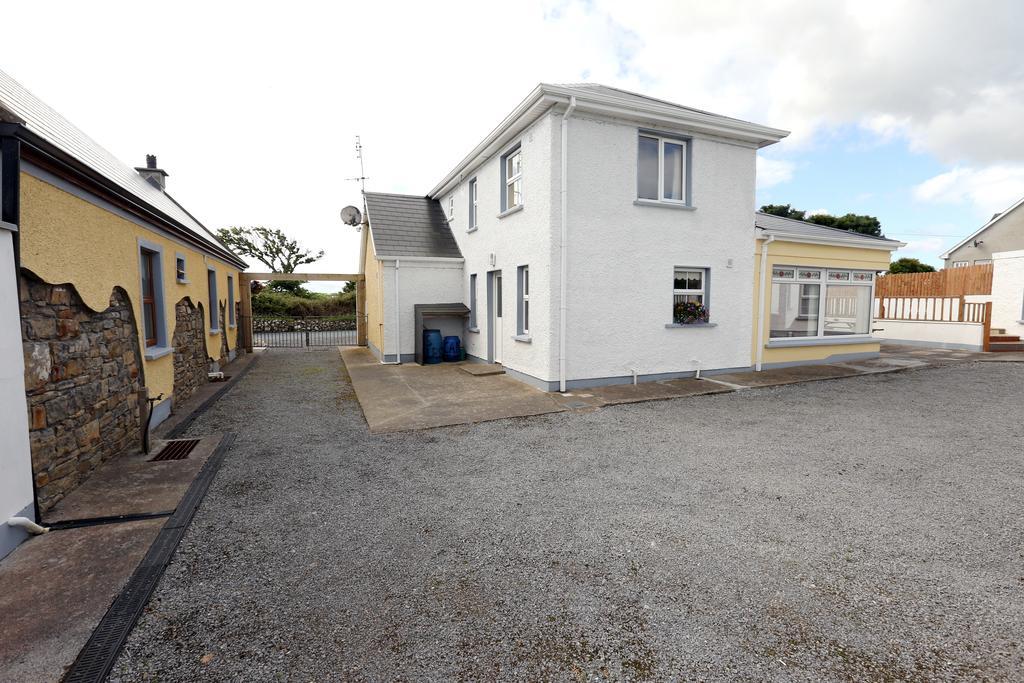 Beezies Self Catering Cottages Grange  Exteriör bild