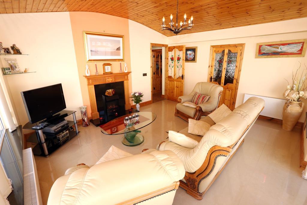 Beezies Self Catering Cottages Grange  Exteriör bild